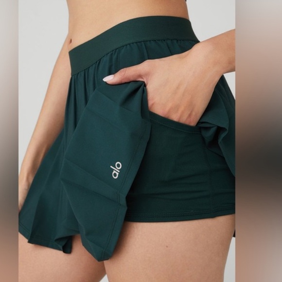 Alo Yoga Varsity Tennis Skirt in Midnight Green Medium - Picture 5 of 12